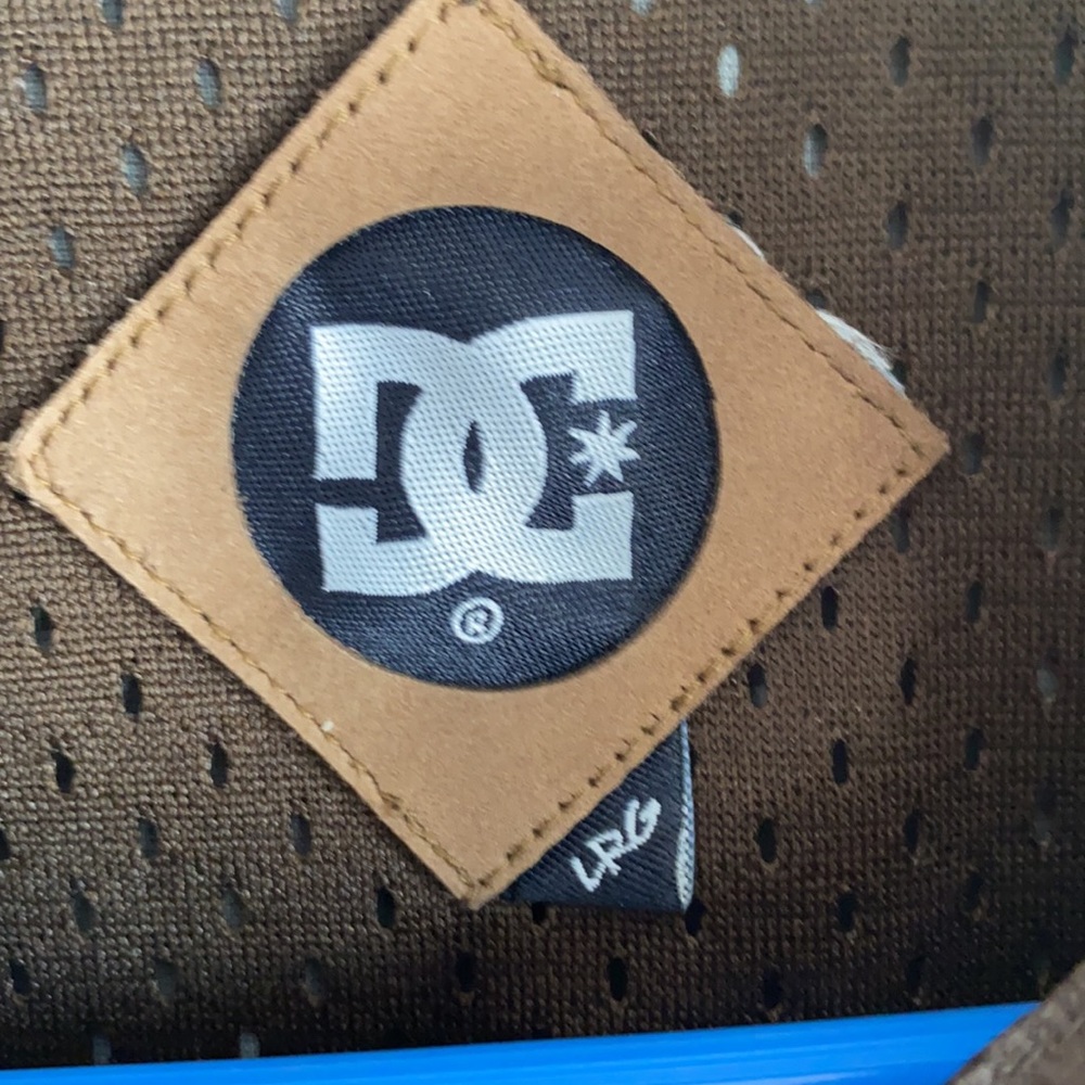 DC windbreaker - Picture 3 of 4